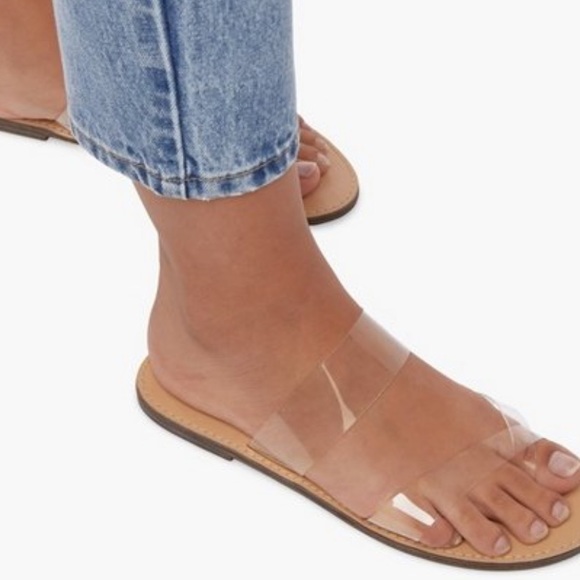 Transparent sandals! - Picture 2 of 5